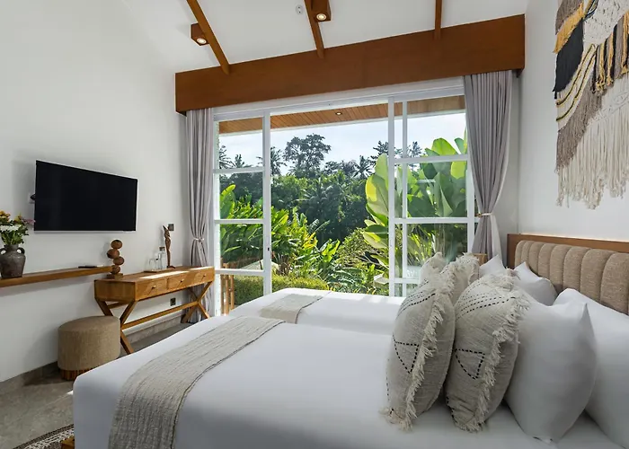 Villa Extravagant In The Jungle Of *