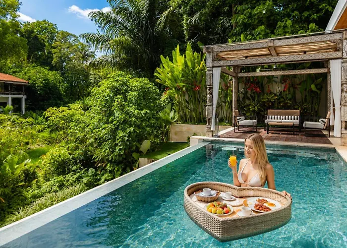 Extravagant In The Jungle Of *