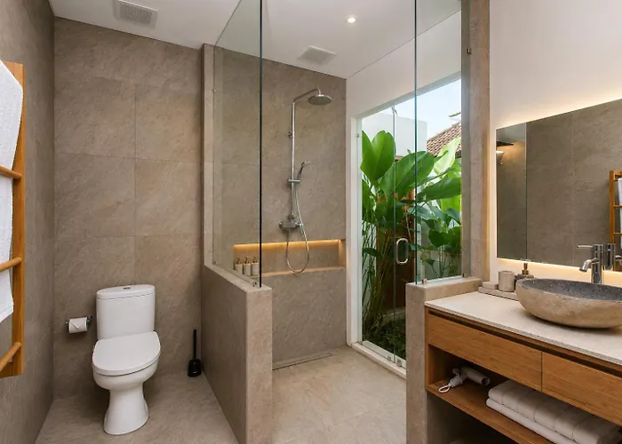 Extravagant In The Jungle Of Villa